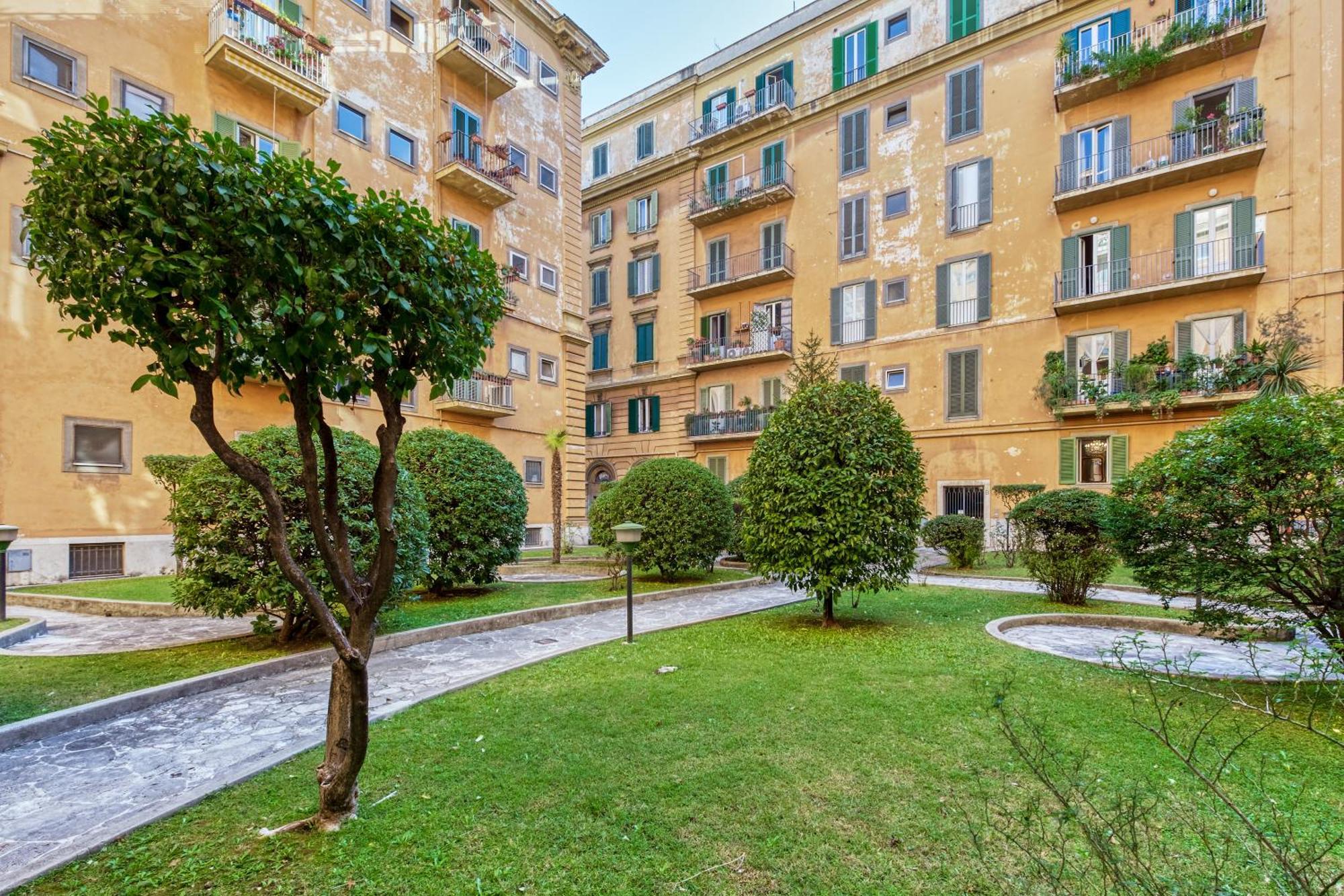 Vespasiano Luxury Apartment For 4 Rome Bagian luar foto